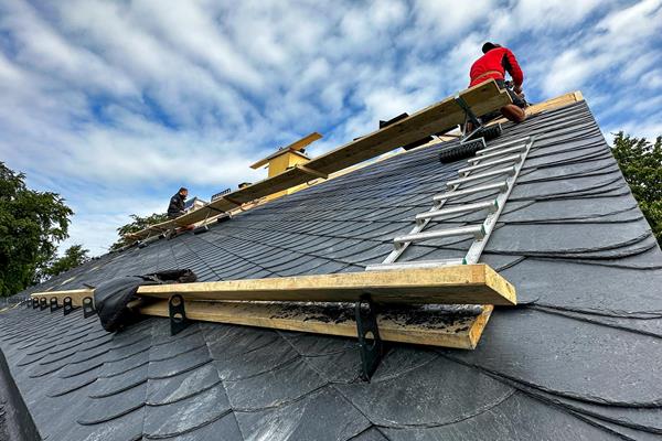 Steildacheindeckungen - Dachmaterial & Bauholz