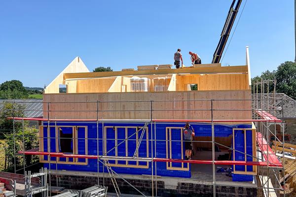 ©Roofland - Einfamilienhaus in Massivholzbauweise in Mirfeld (B)