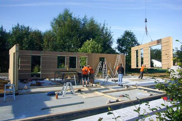 ©Roofland - Holzrahmen-Einfamilienhaus in Outrewarche (B)