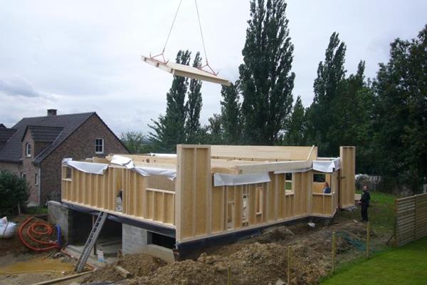 Einfamilienhaus mit Vielfalt an Formen in Heure-le-Romain (B)