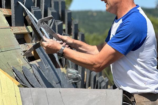 ©Roofland - Schieferdacheindeckung in Wiltz (L)