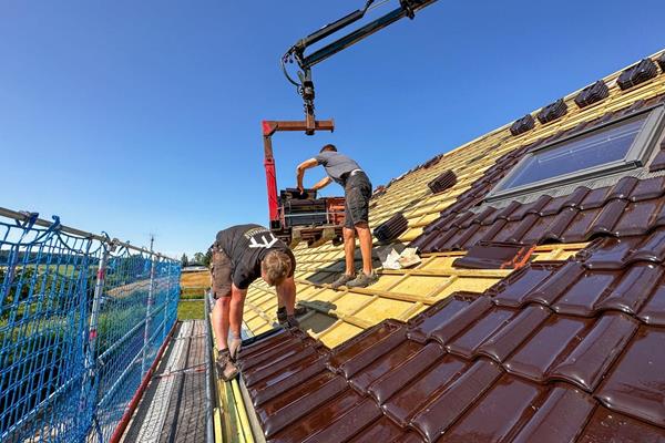 ©Roofland - Umfangreiche Dachsanierung in Niederfeulen (L)