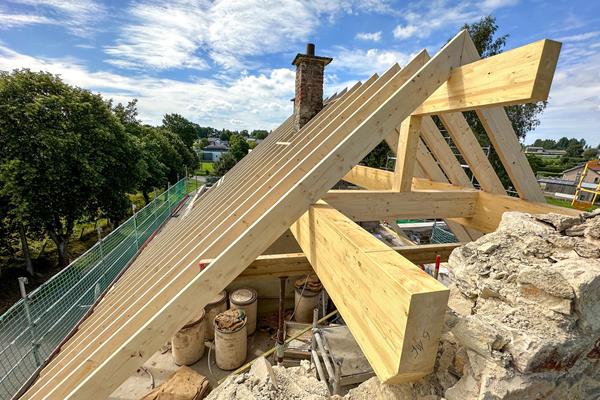 ©Roofland - Hochwertige Dachstuhlsanierung in Büllingen (B)