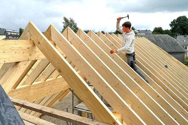 ©Roofland - Hochwertige Dachstuhlsanierung in Büllingen (B)