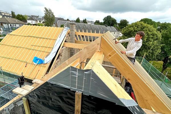 ©Roofland - Hochwertige Dachstuhlsanierung in Büllingen (B)