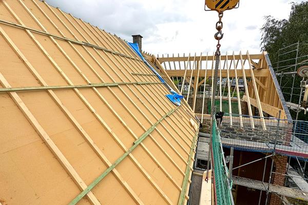 ©Roofland - Hochwertige Dachstuhlsanierung in Büllingen (B)