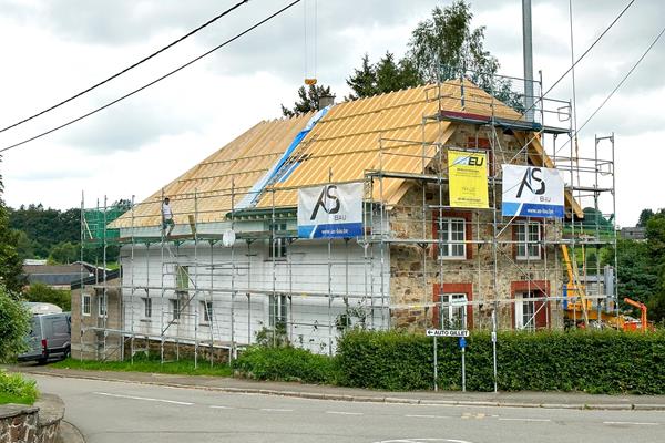 ©Roofland - Hochwertige Dachstuhlsanierung in Büllingen (B)