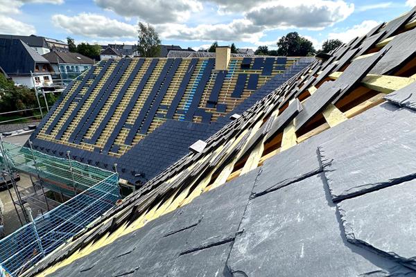 ©Roofland - Hochwertige Dachstuhlsanierung in Büllingen (B)