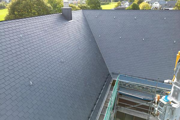 ©Roofland - Hochwertige Dachstuhlsanierung in Büllingen (B)