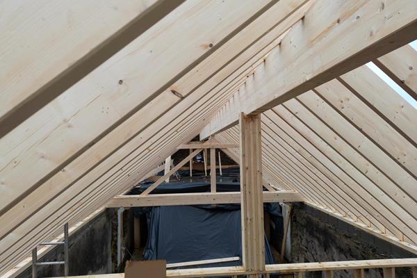 @ Roofland - Dachstuhlsanierung im Bestand in Libomont (B)