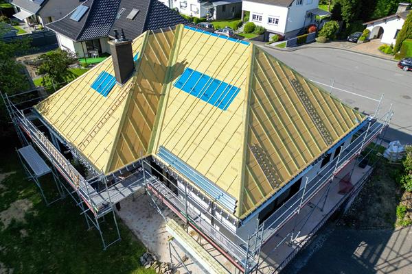 Rénovation de toiture à Saint-Vith ©roofland.com