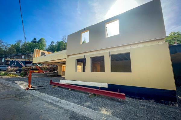 „Handwerk in Aktion“ - Einfamilienhaus in Holzständerbauweise