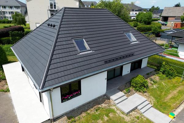 Rénovation de toiture à Saint-Vith ©roofland.com
