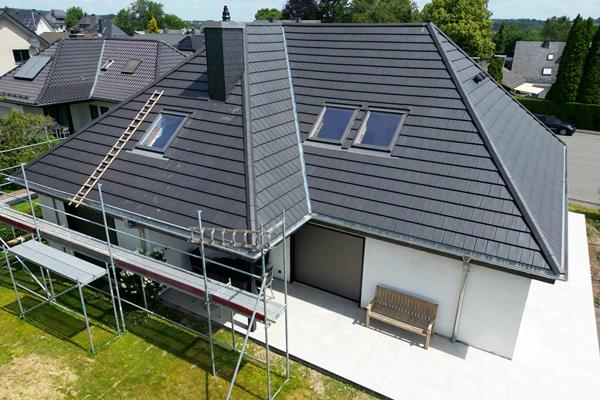 Rénovation de toiture à Saint-Vith ©roofland.com