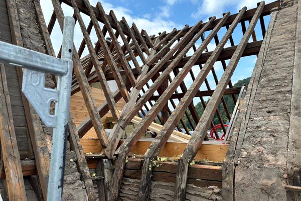 Rénovation de la toiture d’une maison mitoyenne  @ Roofland.com