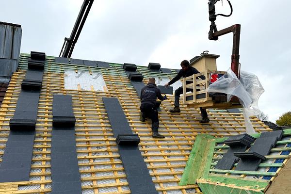 Rénovation de la toiture d’une maison mitoyenne  @ Roofland.com