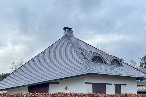 Du toit en chaume au toit en ardoise @Gerd Scheuren