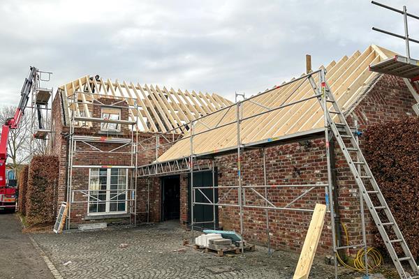 Dachsanierung Faimes ©roofland.com