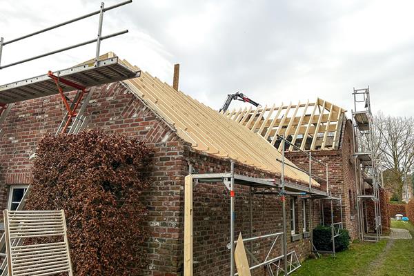 Dachsanierung Faimes ©roofland.com