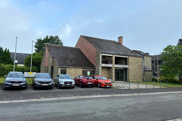 Transformation en centre résidentiel et de santé ©roofland.com