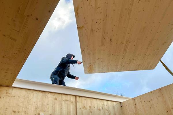 Transformation en centre résidentiel et de santé ©roofland.com