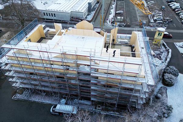 Transformation en centre résidentiel et de santé ©roofland.com