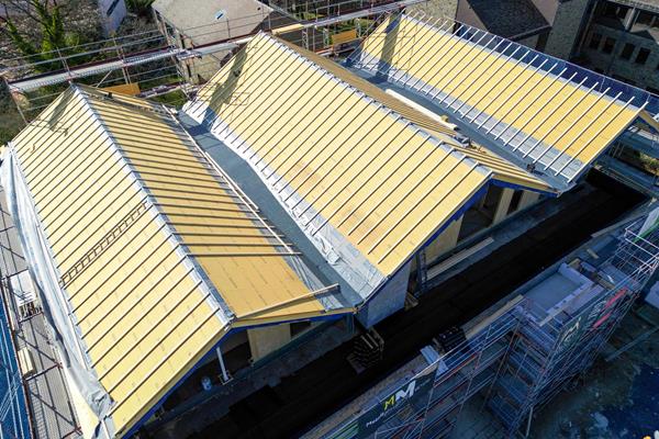 Transformation en centre résidentiel et de santé ©roofland.com