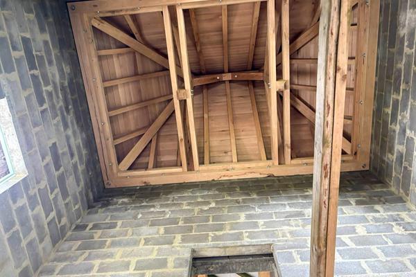 Dachkonstruktion aus Eichenholz ©Roofland.com
