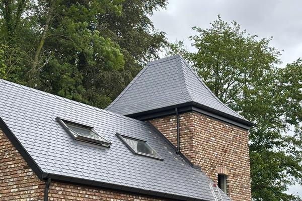 Dachkonstruktion aus Eichenholz ©Roofland.com