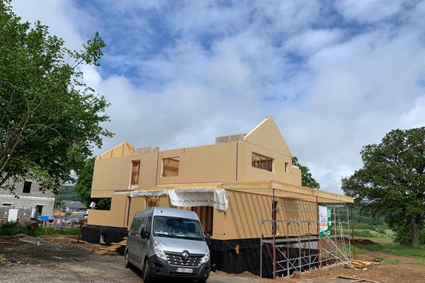 Holzrahmenbau mit hoher Vorfertigung ©roofland.com