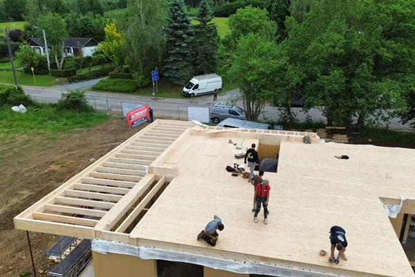 Holzrahmenbau mit hoher Vorfertigung ©roofland.com