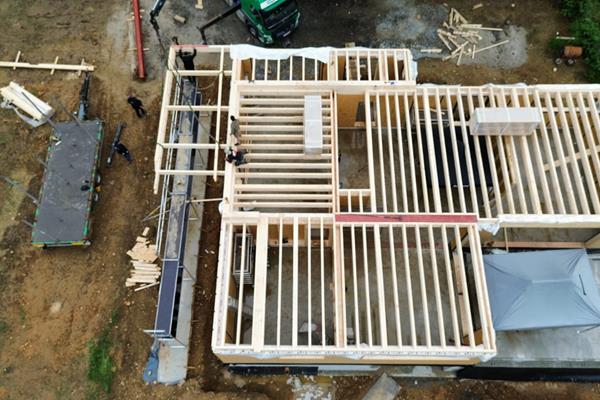 Préfabrication de haute précision á Manhay ©roofland.com