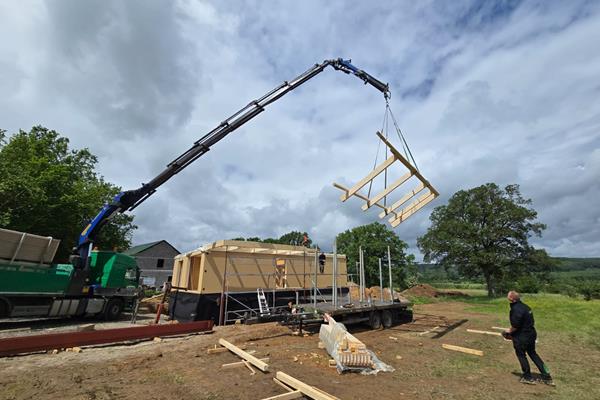 Holzrahmenbau mit hoher Vorfertigung ©roofland.com