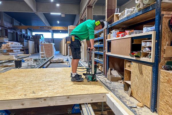 Préfabrication de haute précision á Manhay ©roofland.com