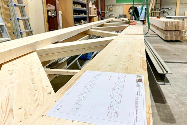 Industriehallen in Holz-Systembauweise ©roofland.com