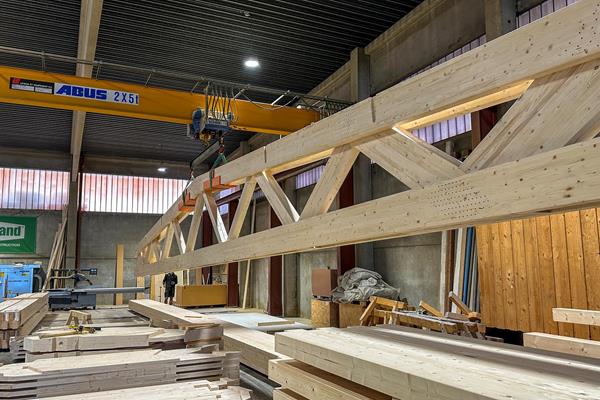 Industriehallen in Holz-Systembauweise ©roofland.com