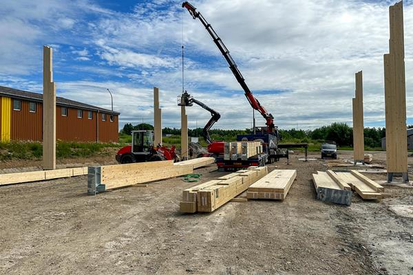 Industriehallen in Holz-Systembauweise ©roofland.com
