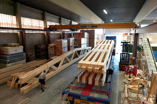 Industriehallen in Holz-Systembauweise ©roofland.com