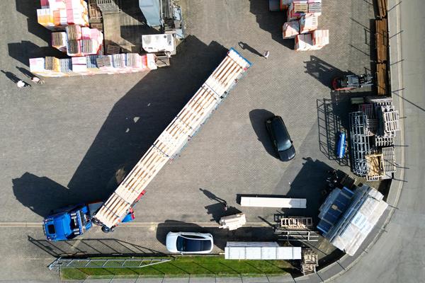Industriehallen in Holz-Systembauweise ©roofland.com