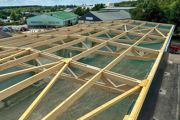 Construction de halles sur mesure ©roofland.com